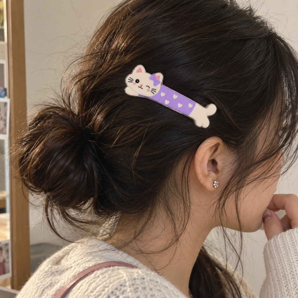 Kittens Love cat hair clip worn on a side parting